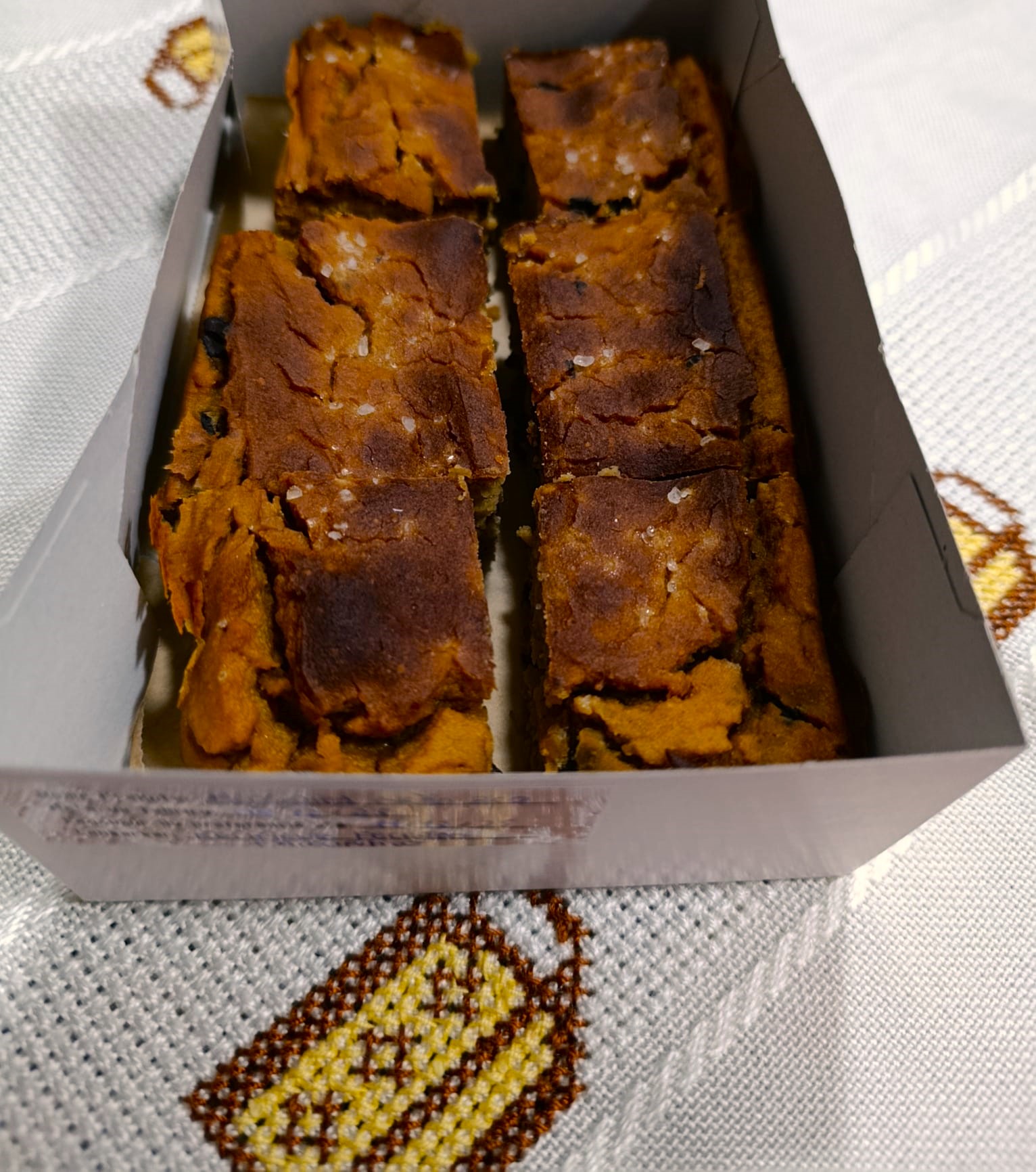 Blondies de grão-de-bico