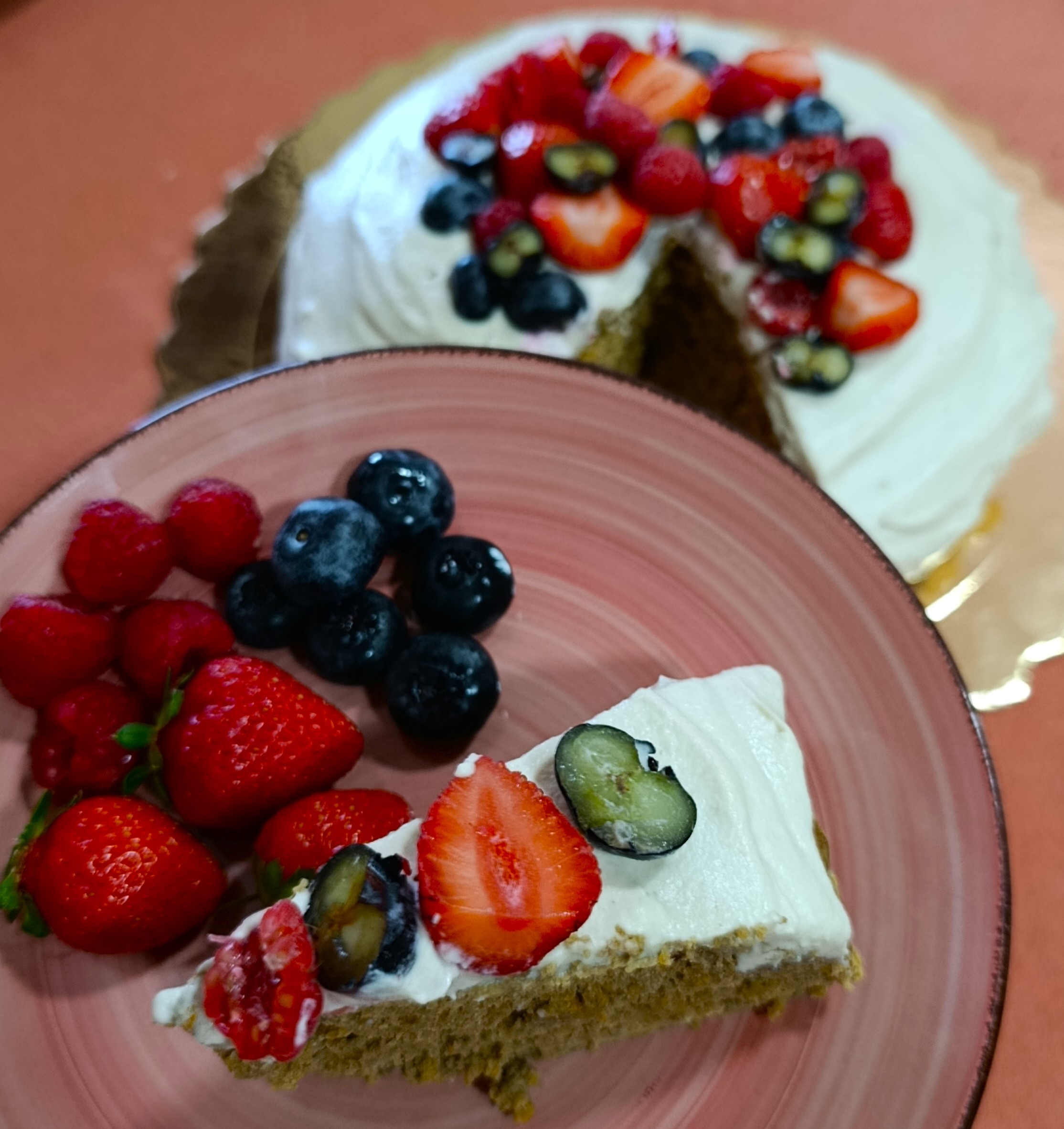 Bolo Vegan de Maçã e Creme de Caju