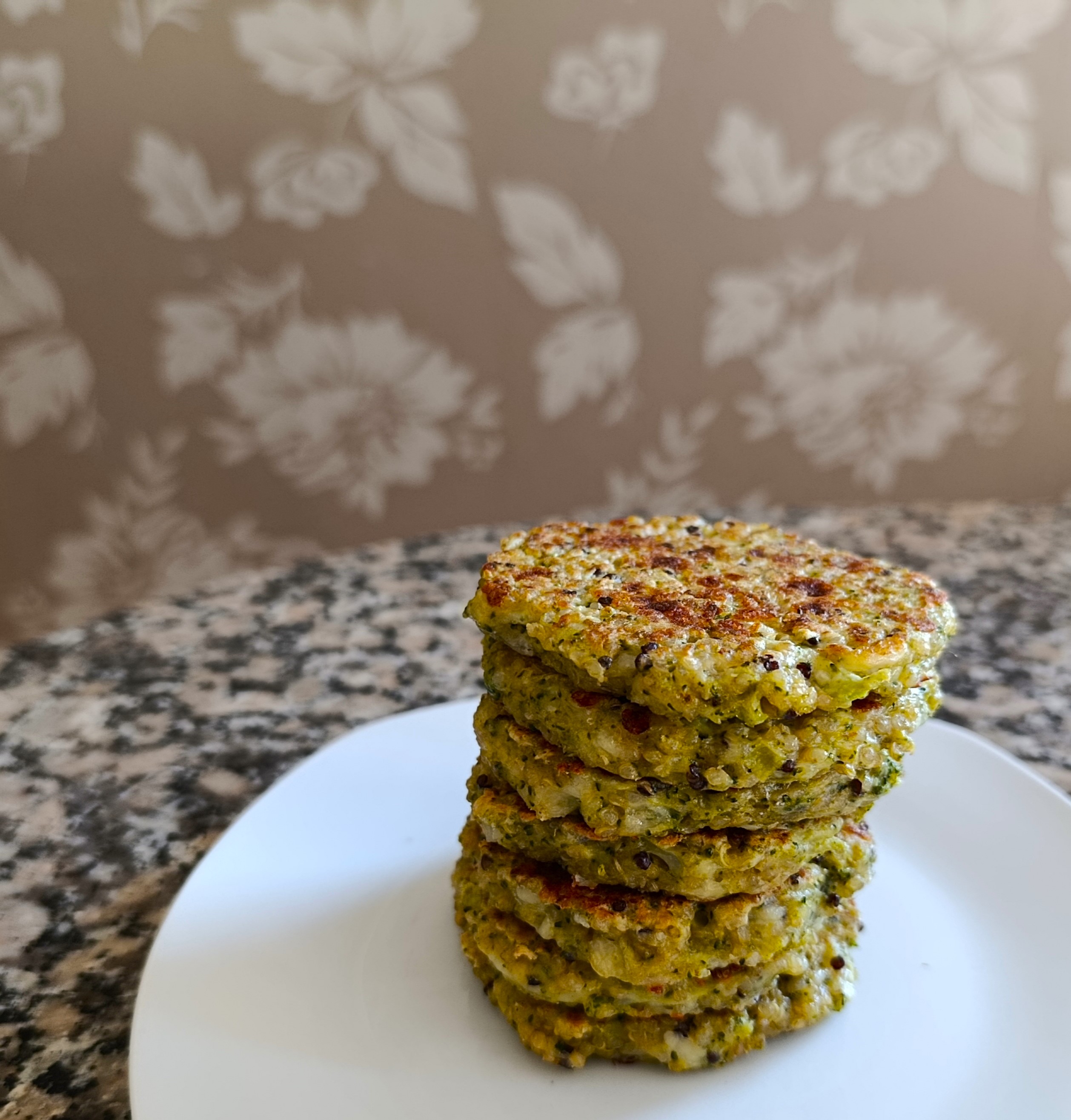 Panquecas de quinoa e vegetais